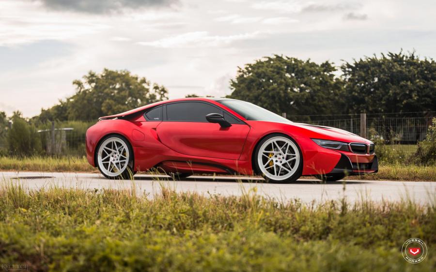  BMW i8 on Vossen Wheels (LC-109T) 2017 года  (фото 16 из 18)